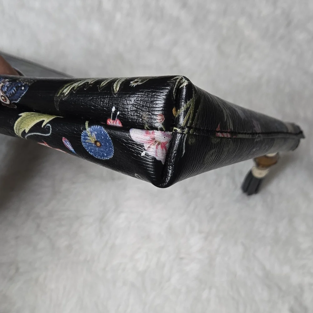 Gucci Black Floral Zip Pouch with Multicolor Blooms - Picture 5 of 6